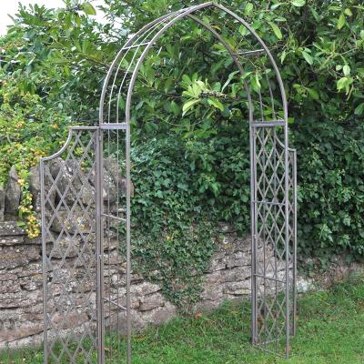 Crocus Gothic Lattice Arch